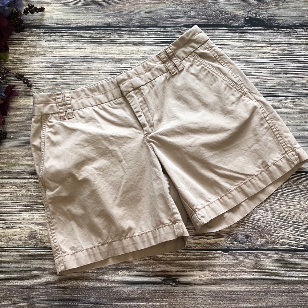LOFT dark tan/khaki chino shorts sz 2